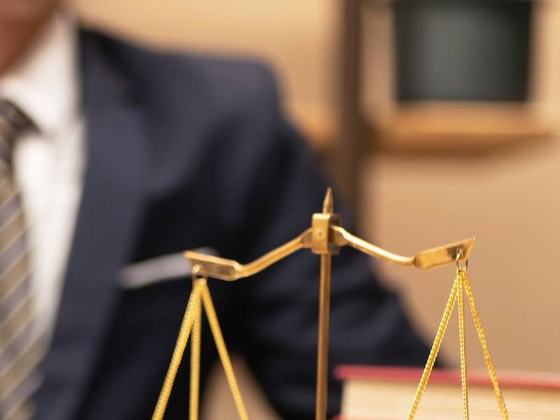 深圳劳动合同律师谈劳动合同法下撤柜是否需要赔偿